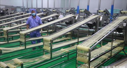 探訪辣條工廠揭秘辣條制作流程,工人日數(shù)辣條六萬(wàn)根月掙7000元